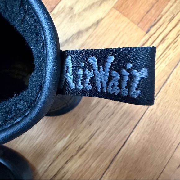 Dr. Martens Black Leather Children’s Boots- Fleece Lined - Picture 6 of 8